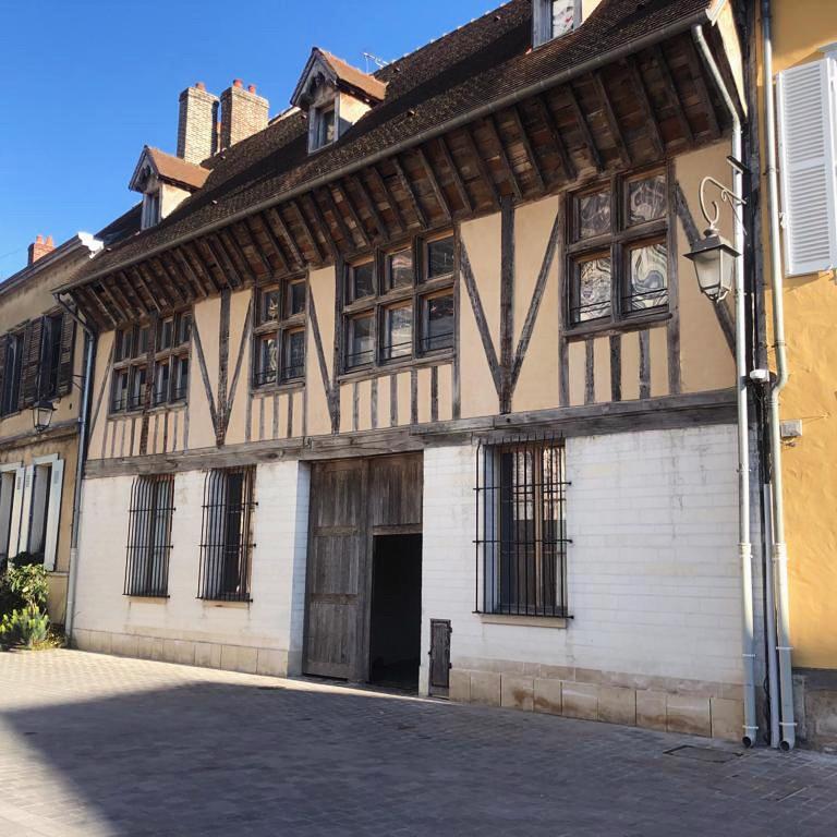 Appartement 2 Chambres - Saint Pierre Troyes Exterior photo